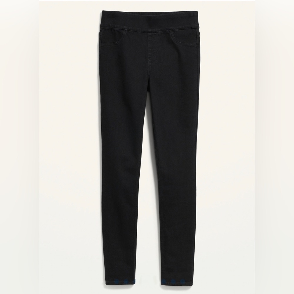 Old Navy black, super skinny, mid-rise jeans! Size 14